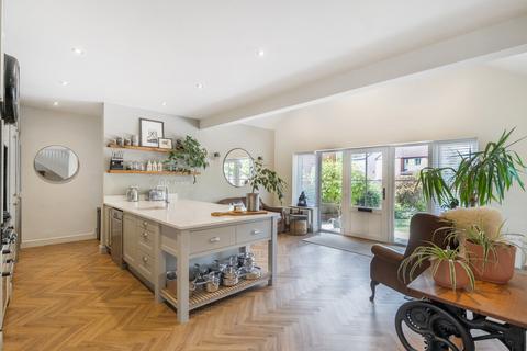 4 bedroom detached house for sale, Richmond Road, Wakefield, West Yorkshire