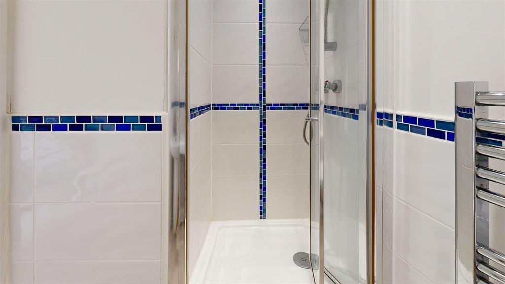 Flat-3-103-Fortuneswell-Bathroom.jpg