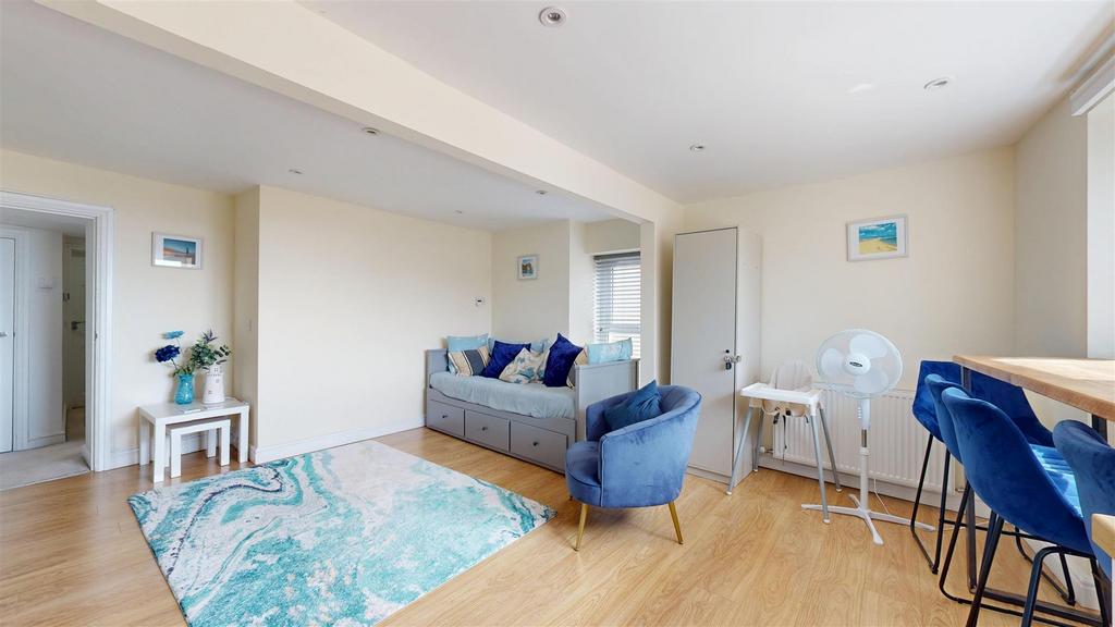 Flat-3-103-Fortuneswell-08142025 155755.jpg