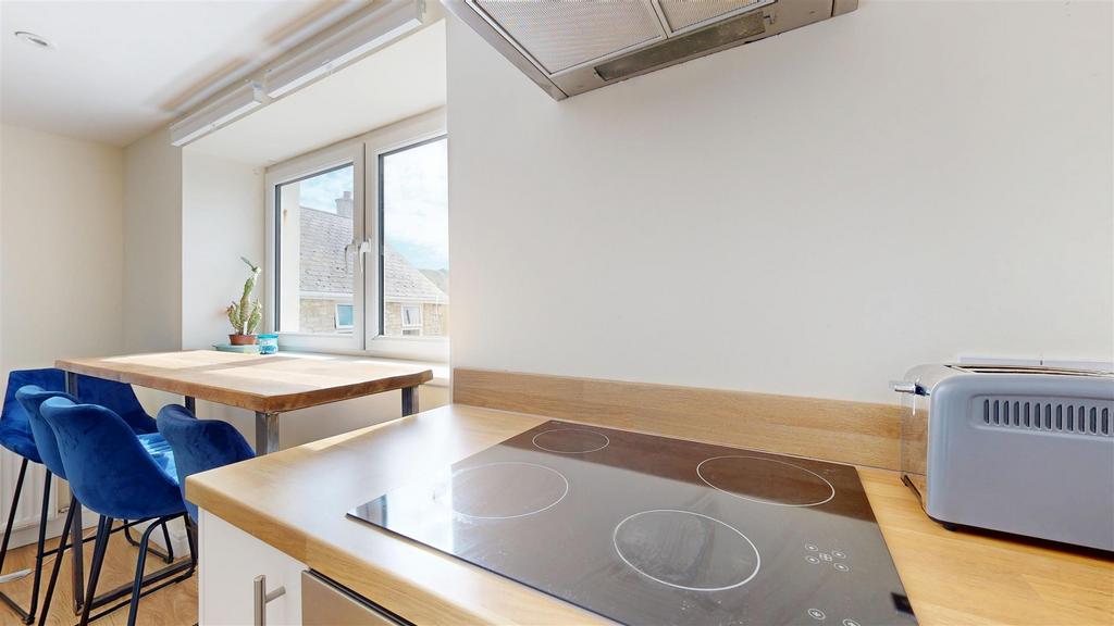 Flat-3-103-Fortuneswell-08142025 155738.jpg
