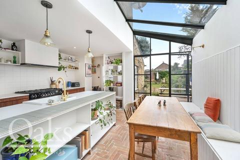 26 Hurlstone Road, London, SE25 6JD