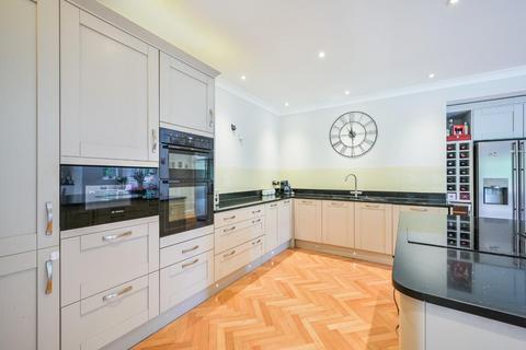5 bedroom detached house for sale, Wonford Close, Walton On The Hill KT20
