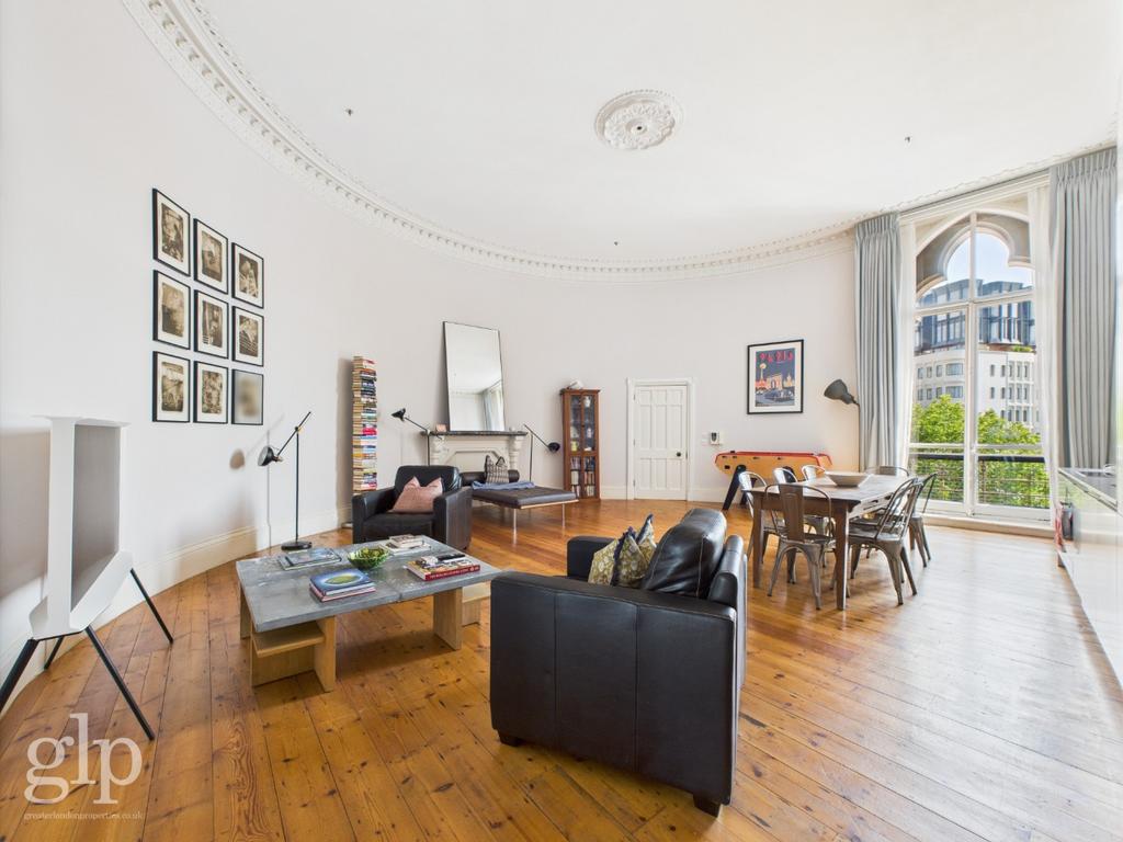 St Pancras Chambers, London, NW1 2 bed apartment - £5,499 pcm (£1,269 pw)