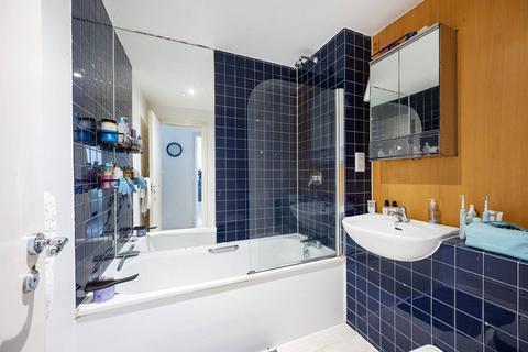 2 bedroom flat for sale, Cornell Building, Coke Street, Whitechapel, London, E1