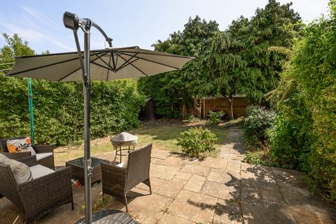 30 Toynbee Road, London, SW20 8SS
