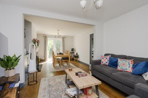 30 Toynbee Road, London, SW20 8SS