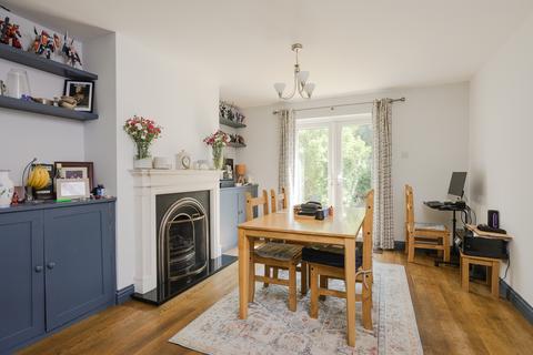 30 Toynbee Road, London, SW20 8SS