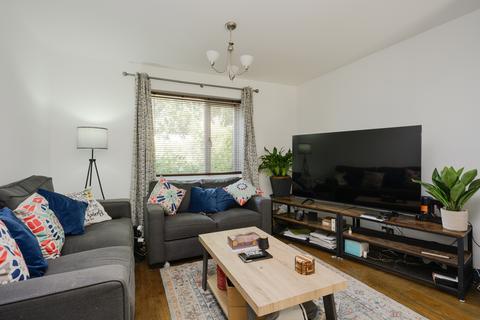 30 Toynbee Road, London, SW20 8SS