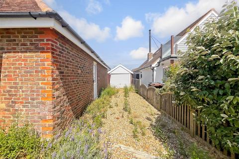 3 bedroom chalet for sale, Central Drive, Elmer, Bognor Regis, West Sussex