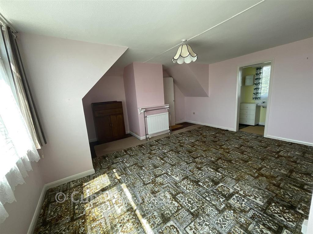 Eaves Room