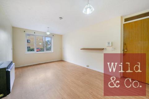 1 bedroom flat for sale, Riverside Close, Hackney