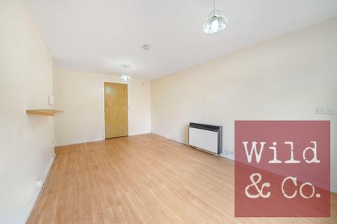 1 bedroom flat for sale, Riverside Close, Hackney