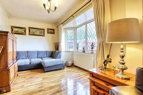 undefined, Halcyon Approach, Chesterfield S42