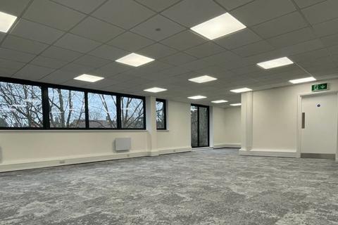 Industrial development to rent, 151-163 Dixons Hill Rd North Mymms AL9 7JE
