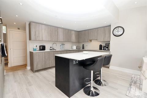undefined, Gables Avenue, Borehamwood
