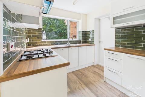 4 bedroom semi-detached house for sale, Valley Road, Buckingham, Buckinghamshire, MK18