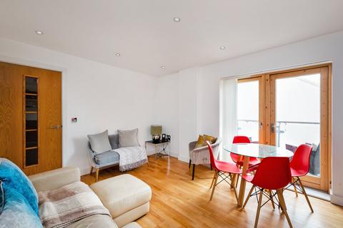 2 bedroom flat for sale, Cordwainers Court, Hungate, York, YO1
