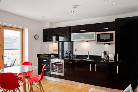 2 bedroom flat for sale, Cordwainers Court, Hungate, York, YO1