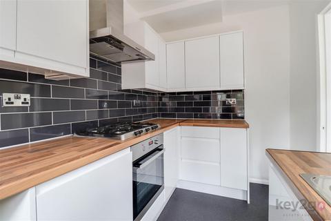 42 Greengate Lane, Sheffield, S13 7PZ