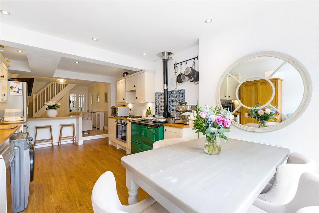 Dining/Kitchen