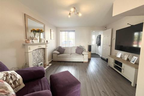 3 bedroom end of terrace house for sale, Redshank Place, Sandbach CW11