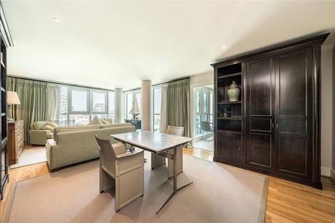 3 bedroom flat for sale, St. George Wharf, London SW8