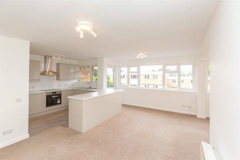The Pines, Woodside BS9