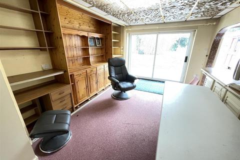3 bedroom detached house for sale, Thistlebarrow Road, Salisbury SP1