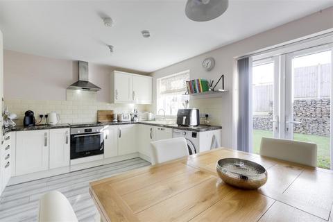 3 bedroom semi-detached house for sale, Maythorne Close, Arnold NG5
