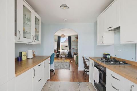 2 bedroom flat for sale, Killyon Terrace, London SW8