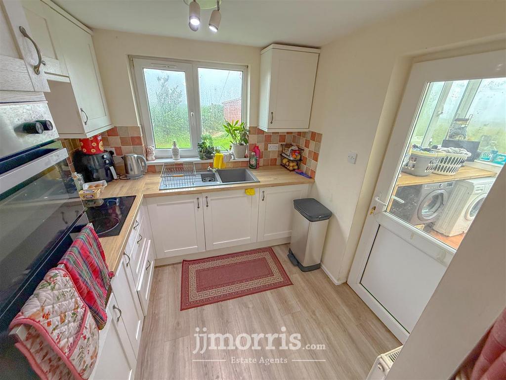 7 f78 d3 dc 061 d 4505 b11 b 21 d084 d86 b66.jpeg