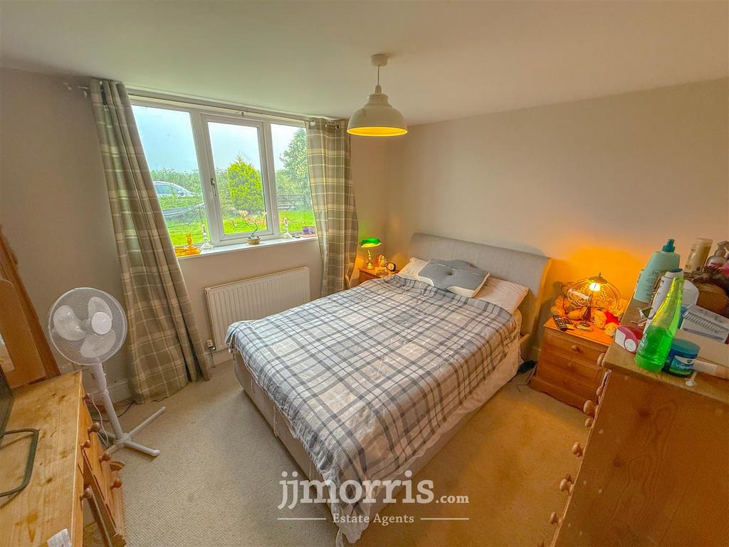 F76 fa3 fc 5 aaf 4 f54 b915 660 d8 e4 a11 de.jpeg