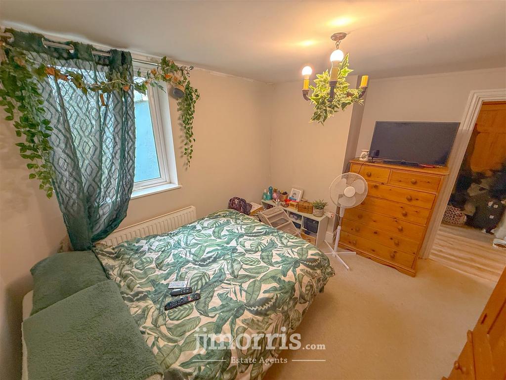 F8580 dca 7060 469 e 8 dc9 c2 c80 d4 a1 ee6.jpeg