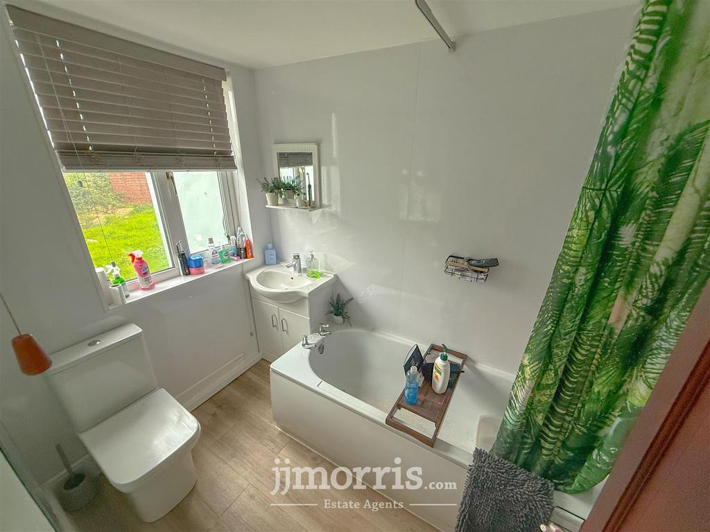 F7 a03 b01 6412 4 d7 f b8 ee 8 cc44 eb3 da4 b.jpeg