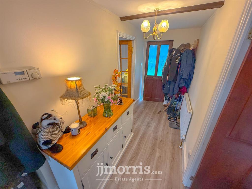 064 fc8 fe 97 dc 4 be5 bed2 6 d4 f420 bd831.jpeg