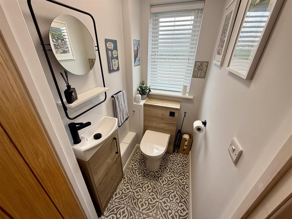 Cloak room