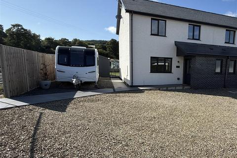 undefined, Clos Megan, Felinfach, Lampeter