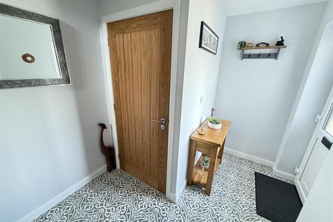 undefined, Clos Megan, Felinfach, Lampeter