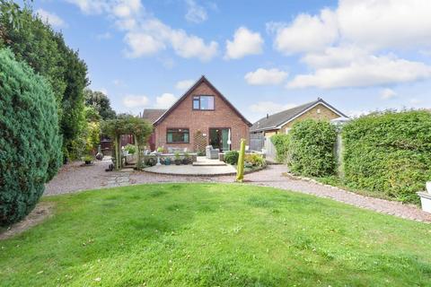 4 bedroom chalet for sale, The Fairway, Dymchurch TN29