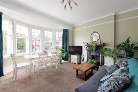 84a Selborne Road, London, N14 7DG