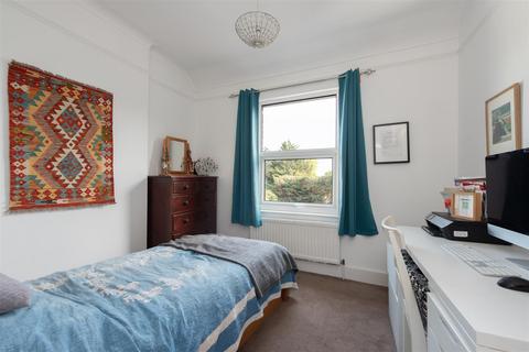 84a Selborne Road, London, N14 7DG