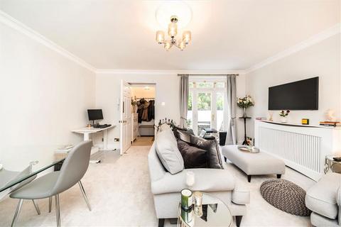 1 bedroom flat for sale, Lindsay Square, London SW1V