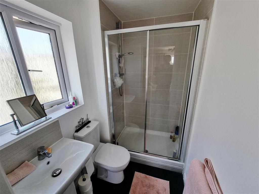Ensuite.jpg