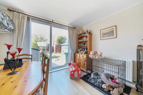 4 Bryanstone Close, Cheltenham, GL51 8HN