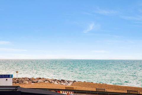 2 bedroom apartment for sale, Court Road, Seabrook, CT21