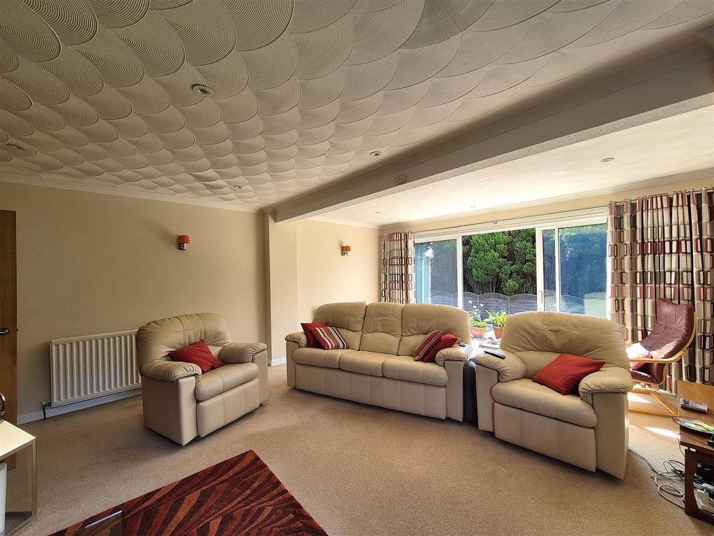 Sitting room (3).jpg