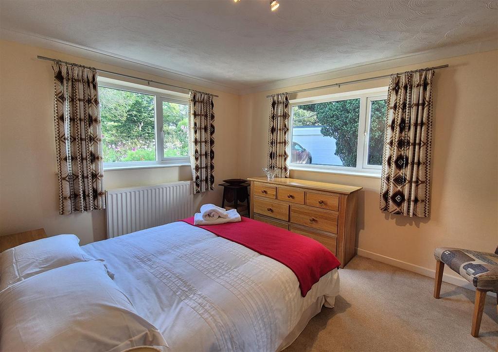 Bedroom 2.jpg