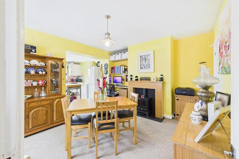 42 Barry Road, Lower Brynamman, Ammanford, SA18 1TU
