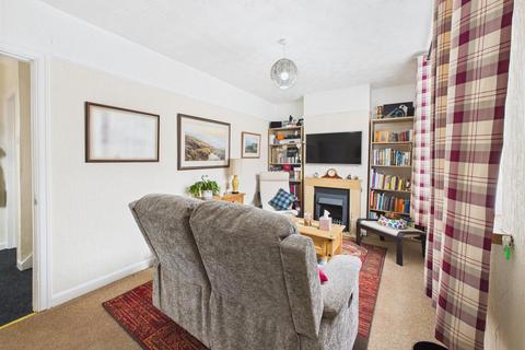 42 Barry Road, Lower Brynamman, Ammanford, SA18 1TU