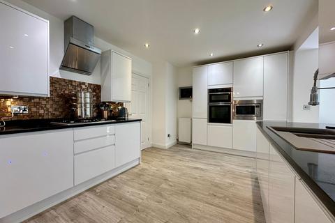 undefined, Thistle Close, Basildon SS15